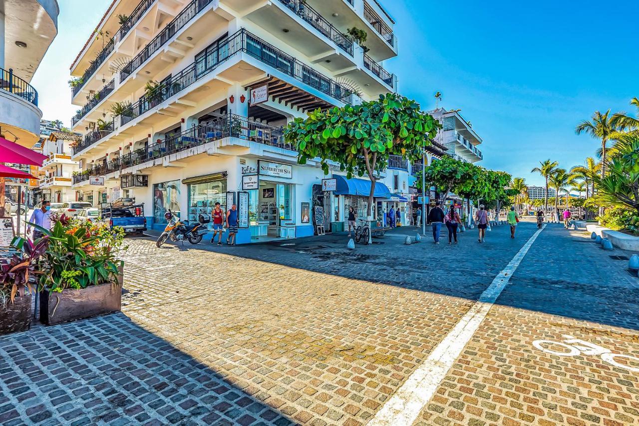 Malecon Beach Side Downtown Condo Пуэрто-Вальярта Экстерьер фото