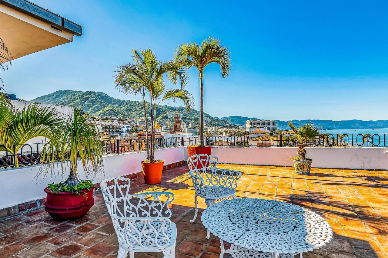 Malecon Beach Side Downtown Condo Пуэрто-Вальярта Экстерьер фото